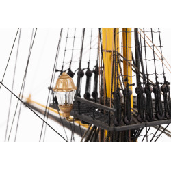 BB498 HMS Victory